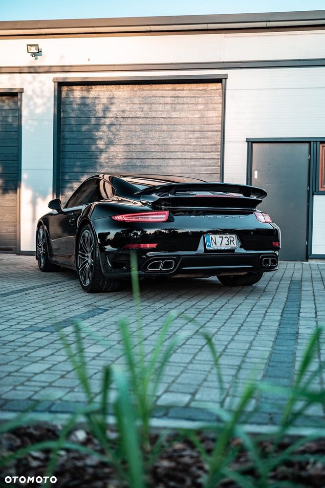 Porsche 911 Turbo - 30