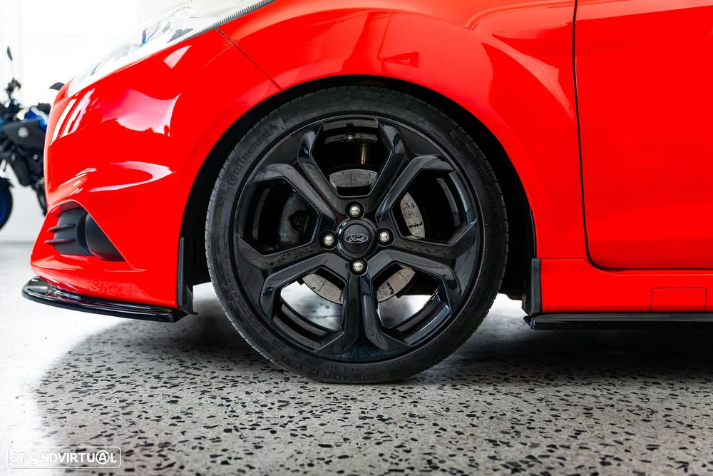 Ford Fiesta 1.6 EcoBoost ST - 26
