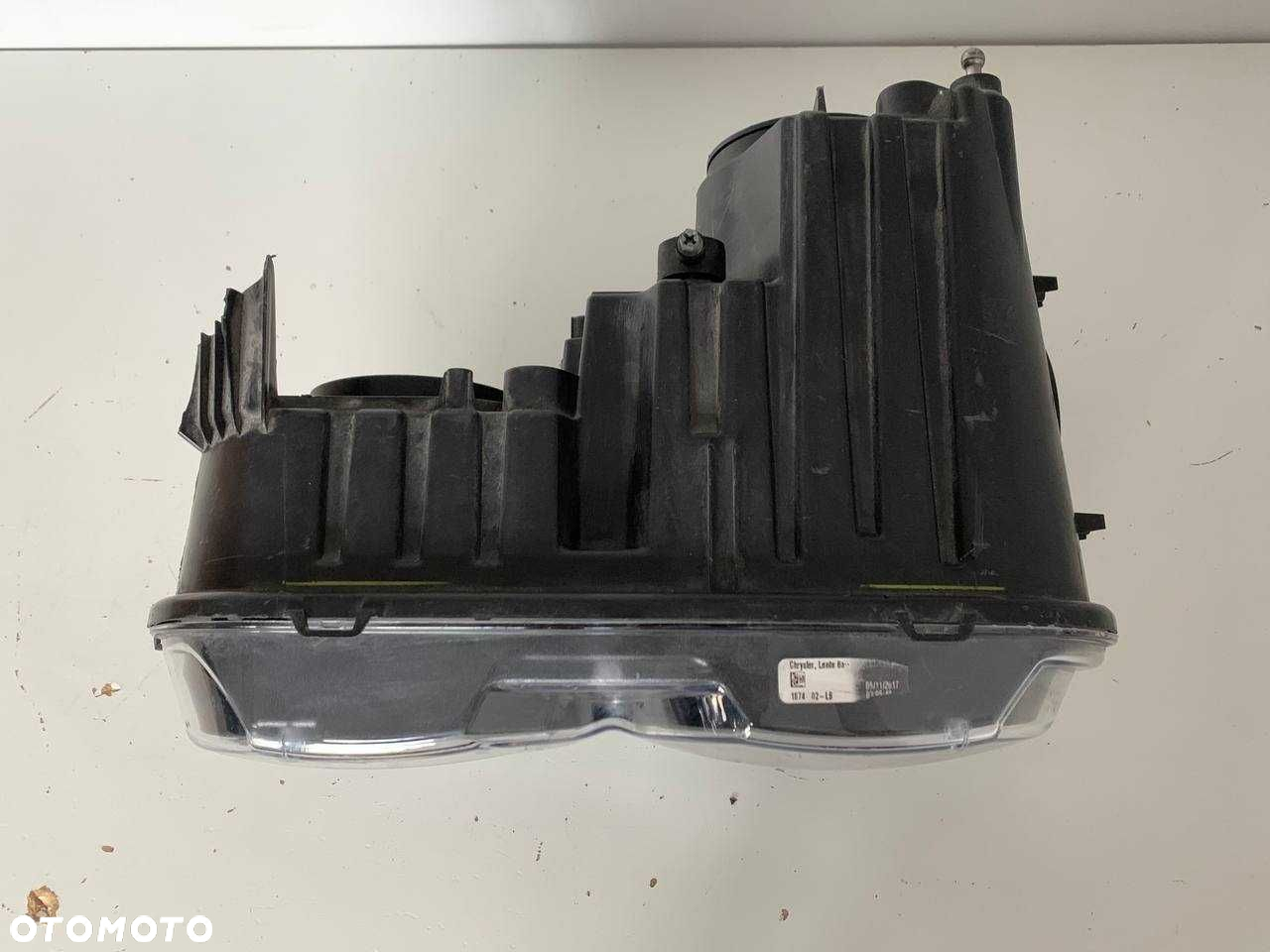Lampa Reflektor Dodge Challenger 2015+ LED Xenon - 5