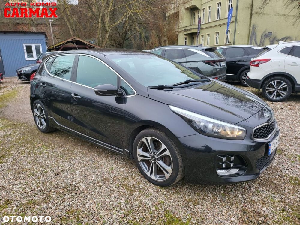 Kia Ceed - 10