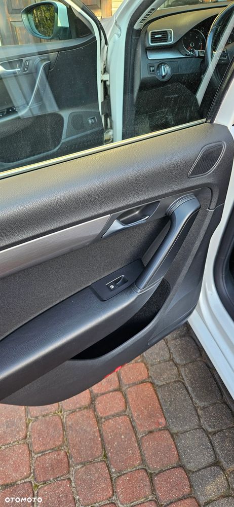 Volkswagen Passat 1.6 TDI BlueMotion Technology Comfortline - 15