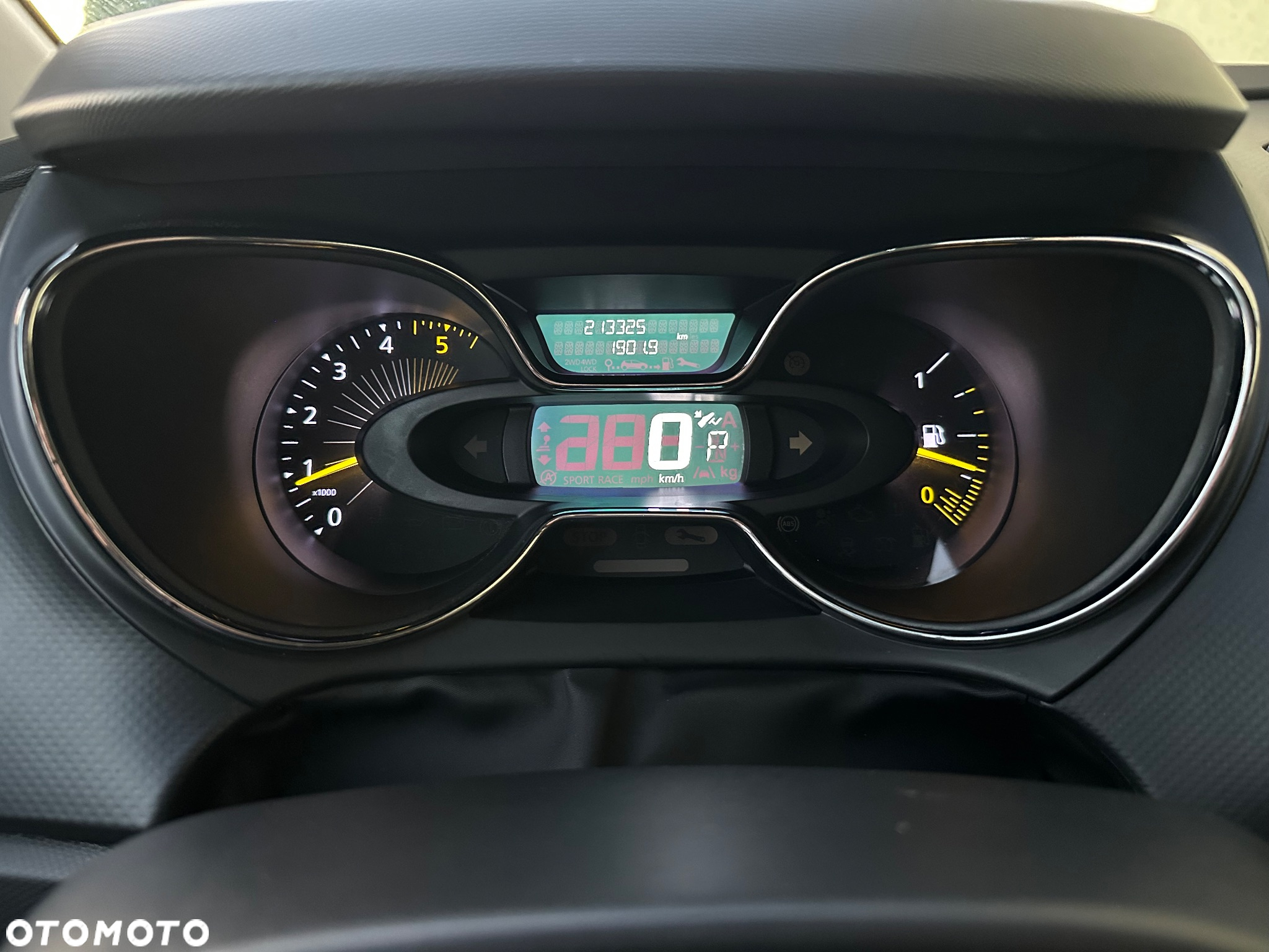 Renault Captur 1.5 dCi Intens EDC - 21