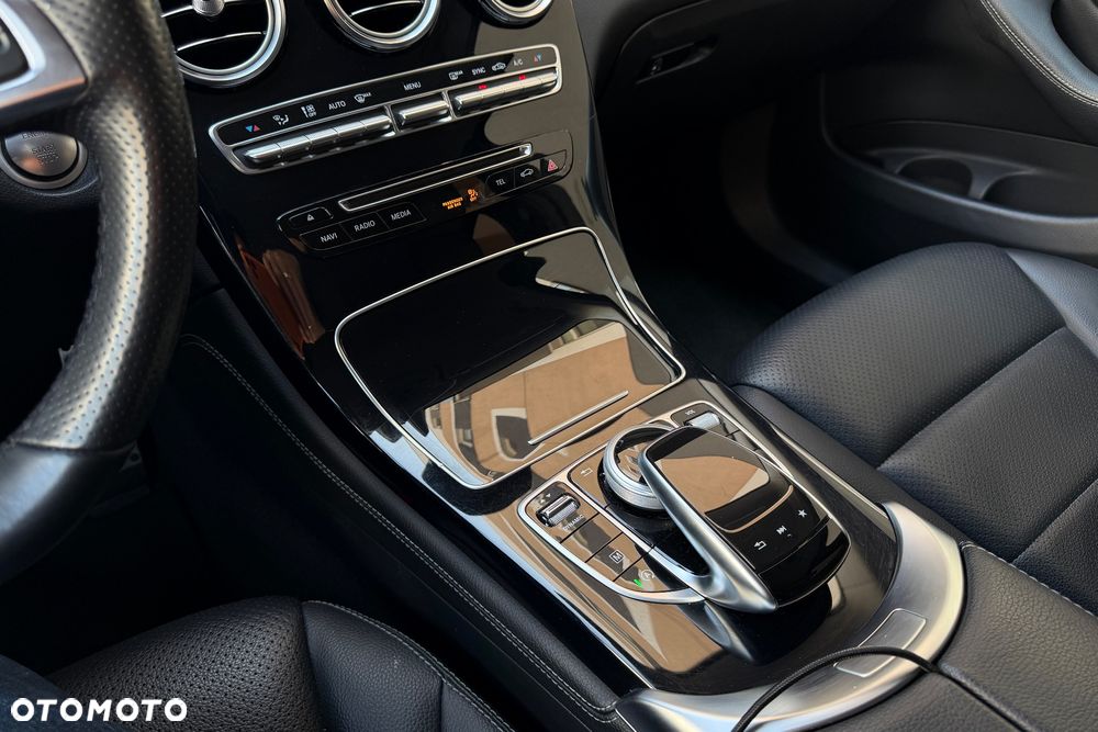 Mercedes-Benz GLC - 10