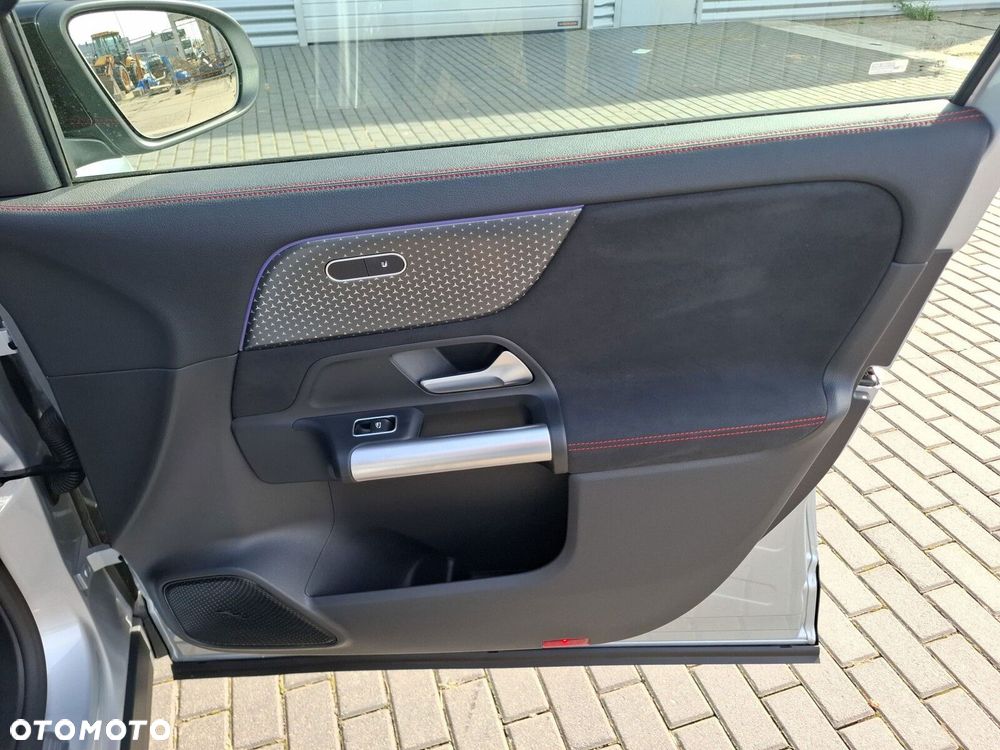 Mercedes-Benz GLA 220 d 4-Matic AMG Line 8G-DCT - 18