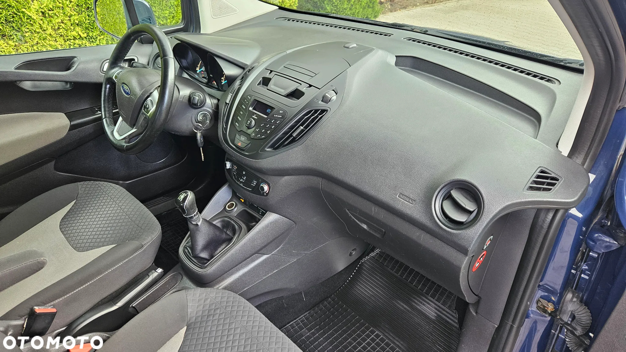 Ford Tourneo Courier 1.0 EcoBoost Trend - 14