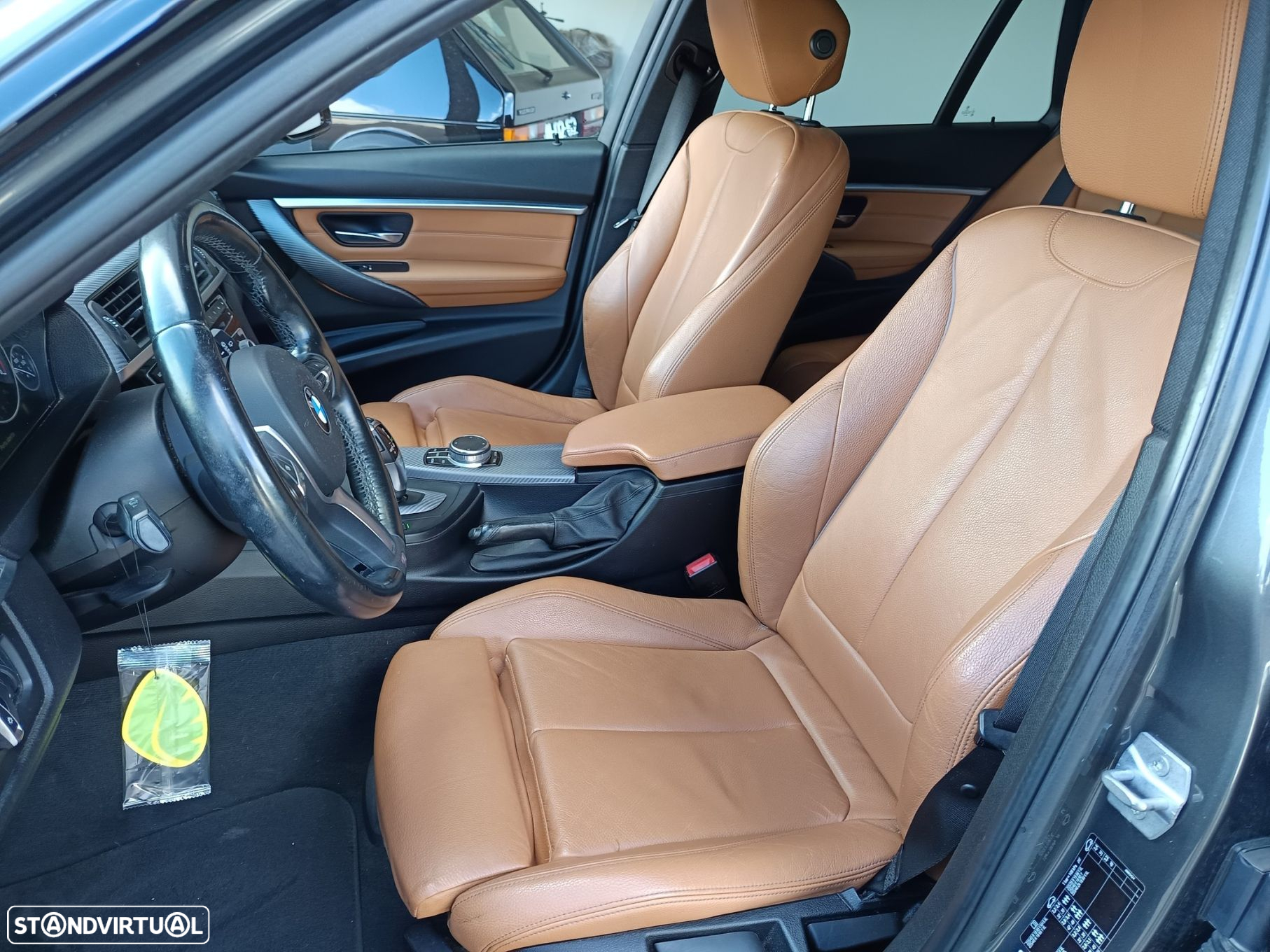 BMW 318 d Touring Pack M Auto - 27