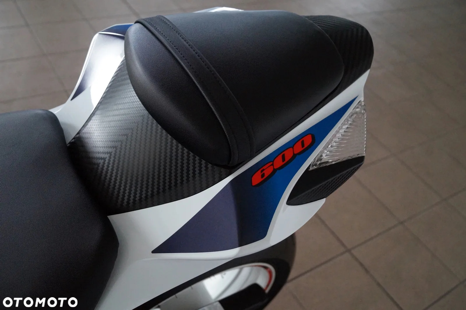 Suzuki GSX-R - 16