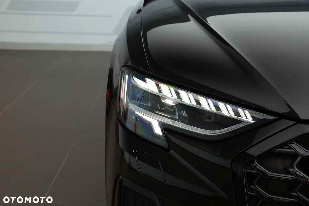 Audi A8 - 12