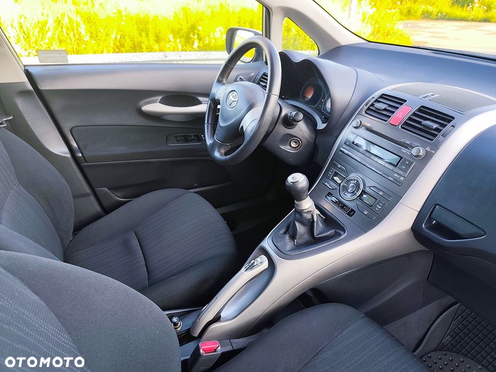Toyota Auris 1.6 VVT-i Premium Start - 11