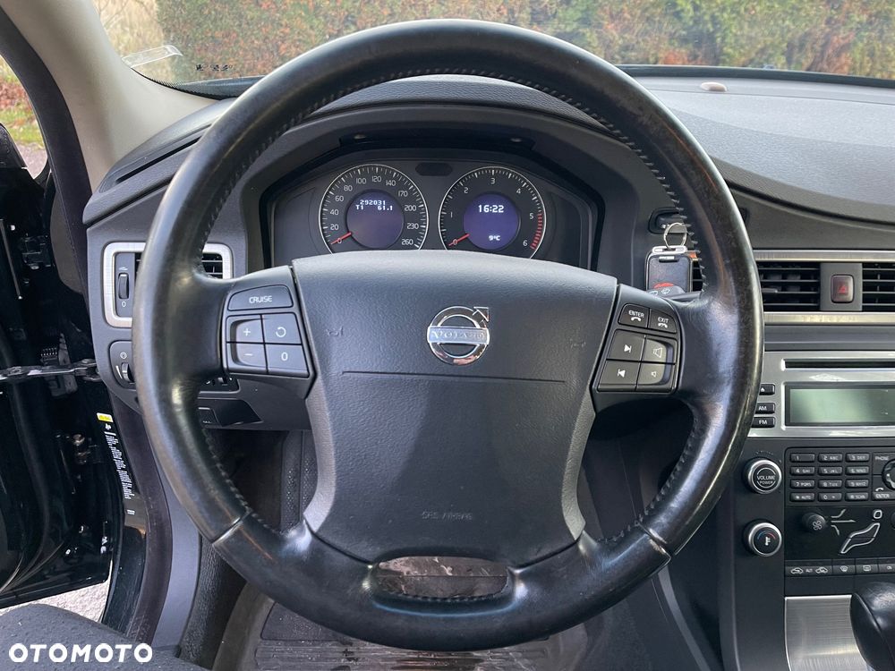 Volvo V70 2.4D Kinetic - 11