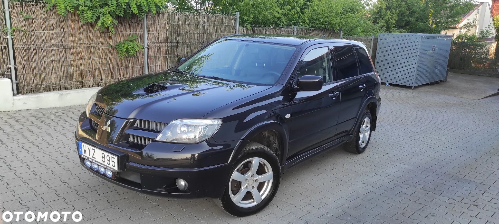 Mitsubishi Outlander 2.0 Turbo 4WD - 1