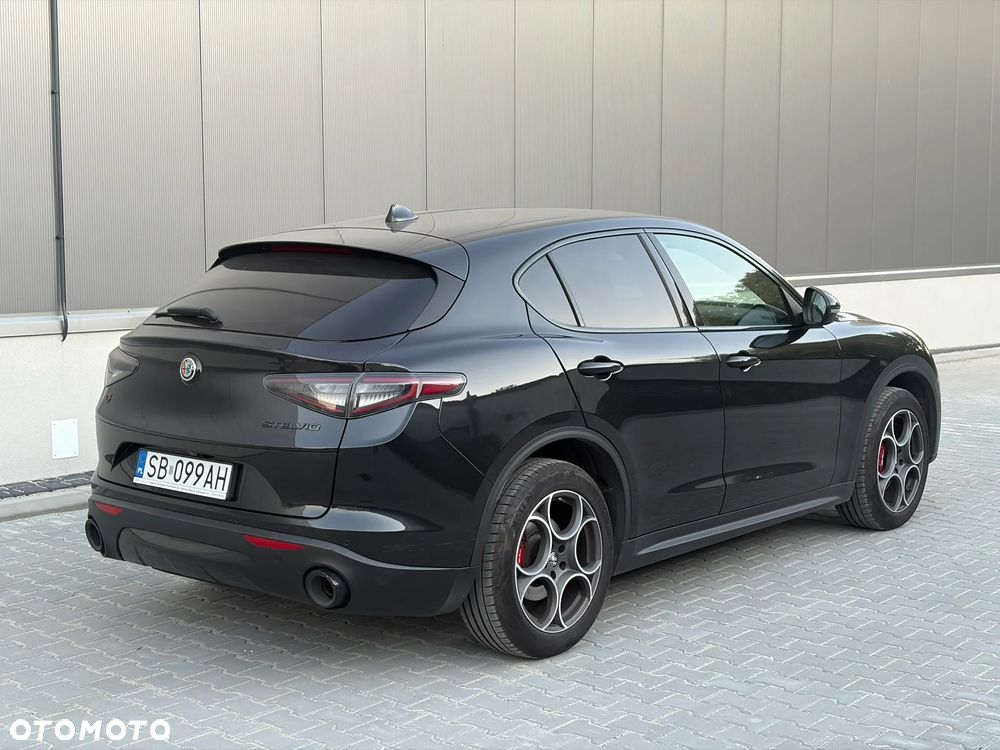 Alfa Romeo Stelvio - 3
