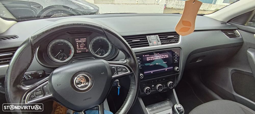 Skoda Octavia Break 1.6 TDi Ambition - 10