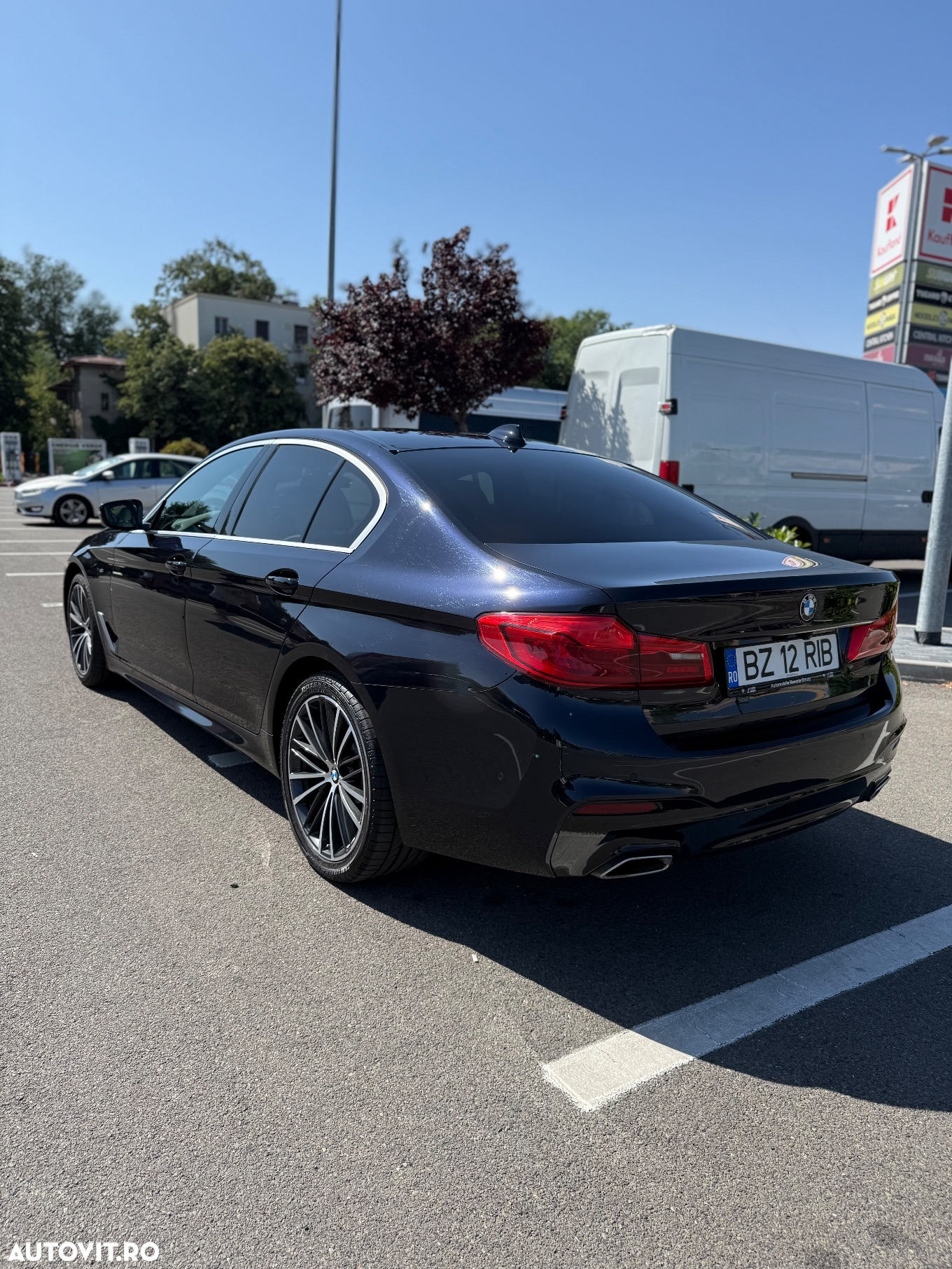 BMW Seria 5 520d xDrive AT - 11