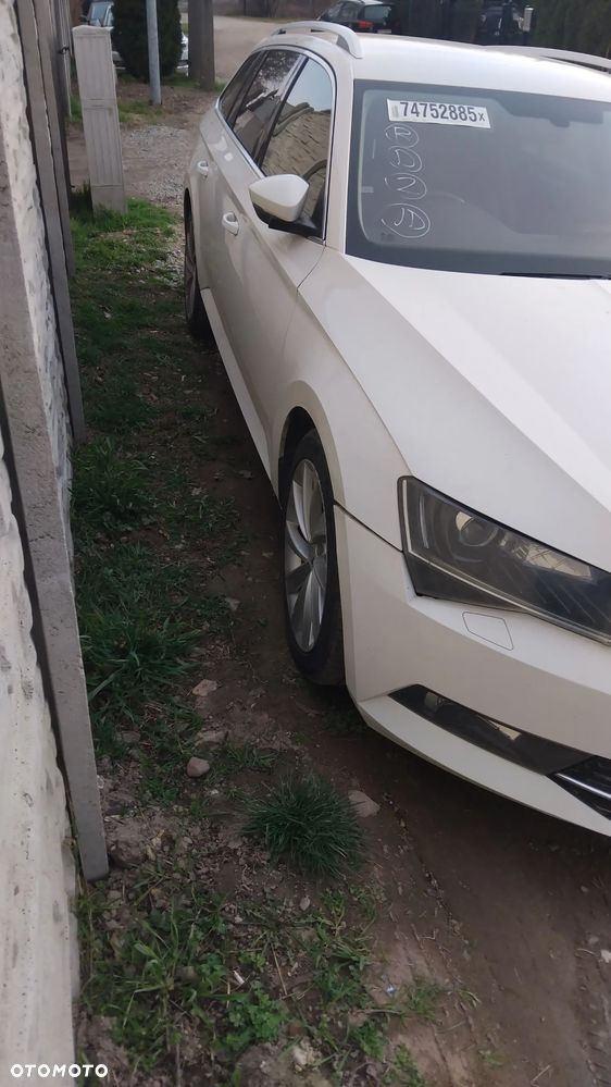 Maska zderzak błotnik drzwi skoda superb3 LF9E - 3