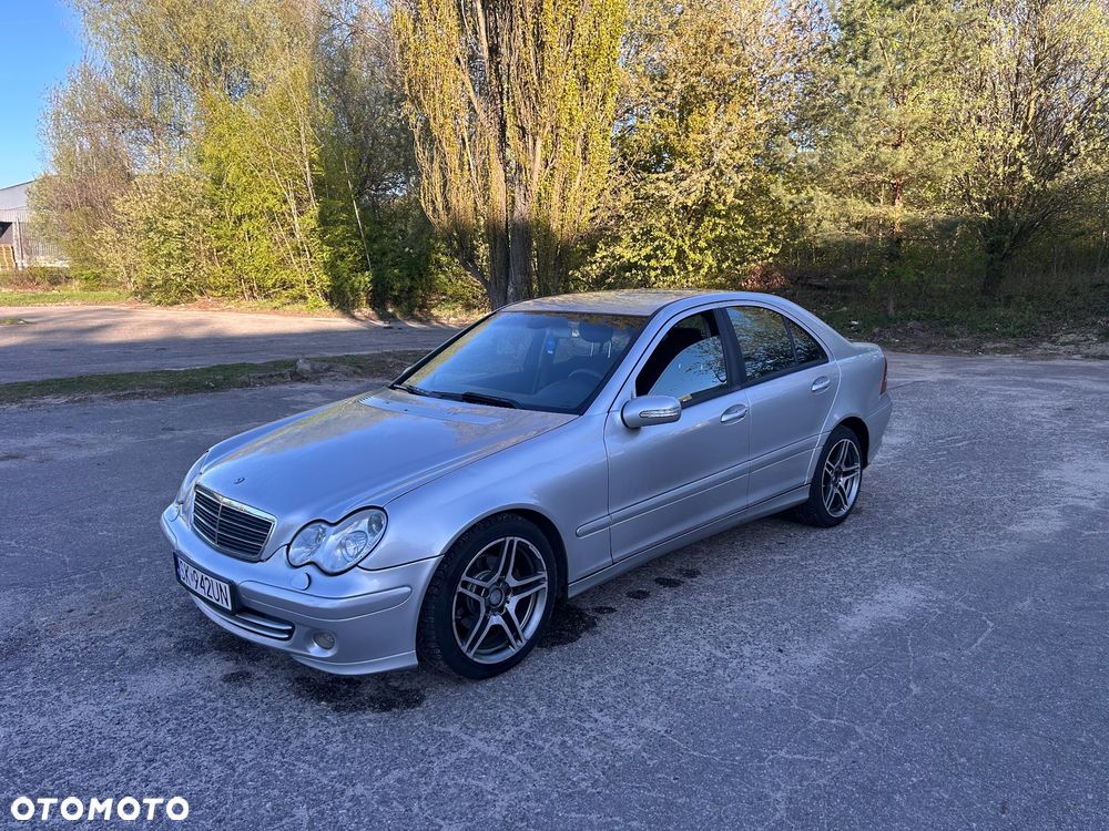 Mercedes-Benz Klasa C 200 Kompressor Avantgarde Sport Edition - 4