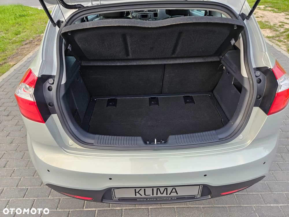 Kia Rio - 13