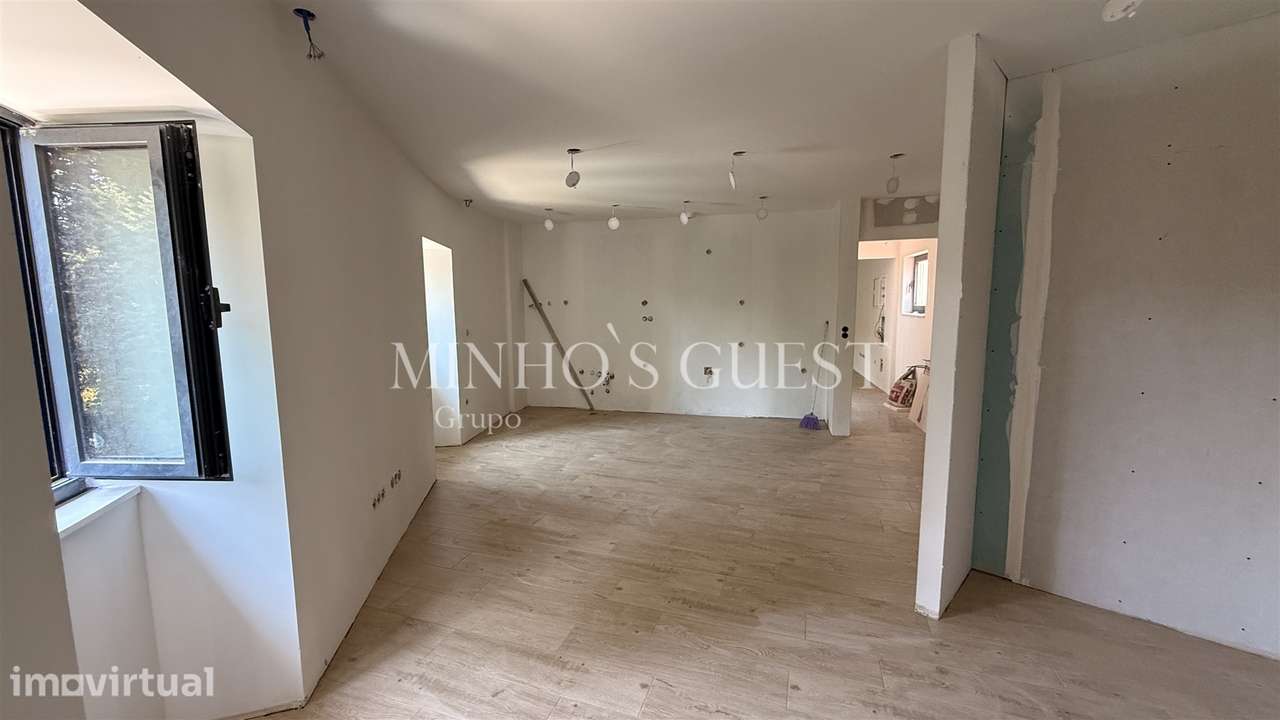 Apartamento T0 totalmente remodelado próximo da UNIVERSIDADE DO MINHO - Grande imagem: 3/8
