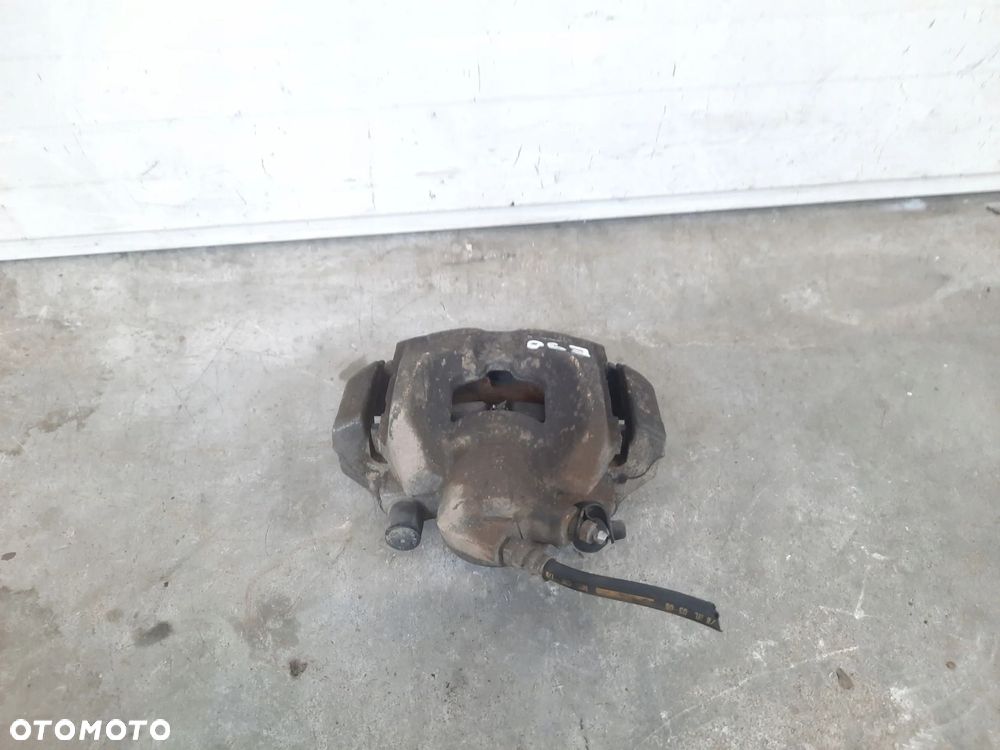 ZACISK LEWY PRZÓD HAMULCOWY BMW 3 E90 E91 2,0 D - 3