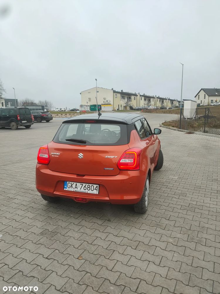 Suzuki Swift 1.2 Premium Plus - 3