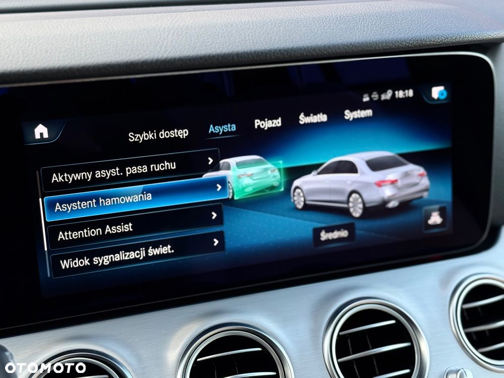 Mercedes-Benz Klasa E 300 9G-TRONIC - 38