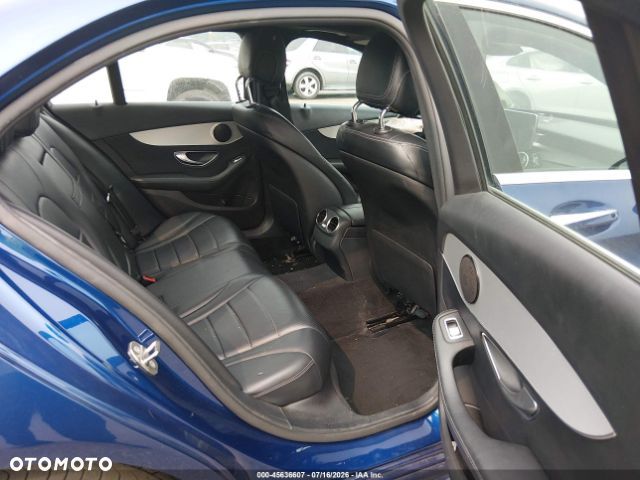 Mercedes-Benz Klasa C 300 9G-TRONIC Exclusive - 8
