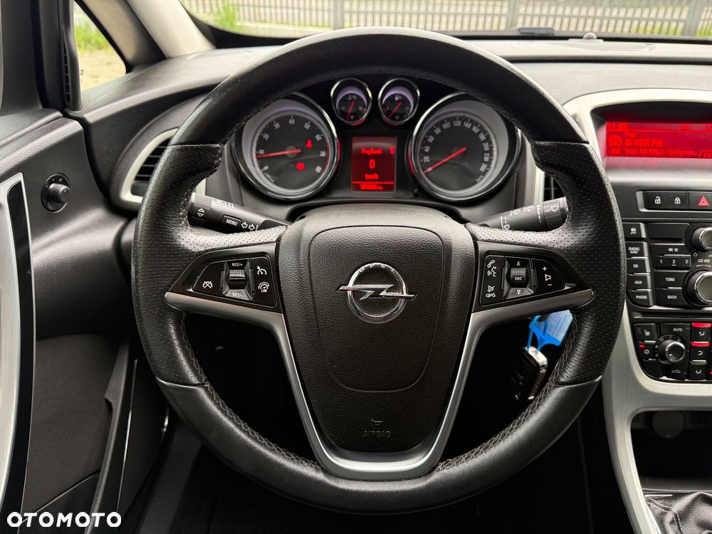 Opel Astra 1.6 Turbo Edition - 23