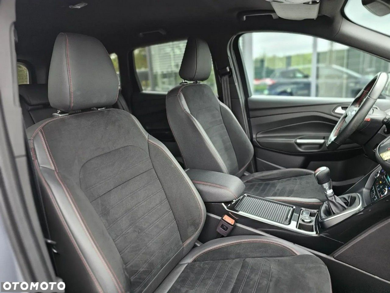 Ford Kuga 2.0 TDCi FWD ST-Line - 23