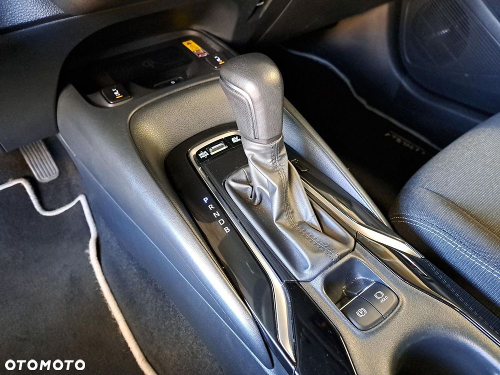 Toyota Corolla 1.8 Hybrid Comfort - 28