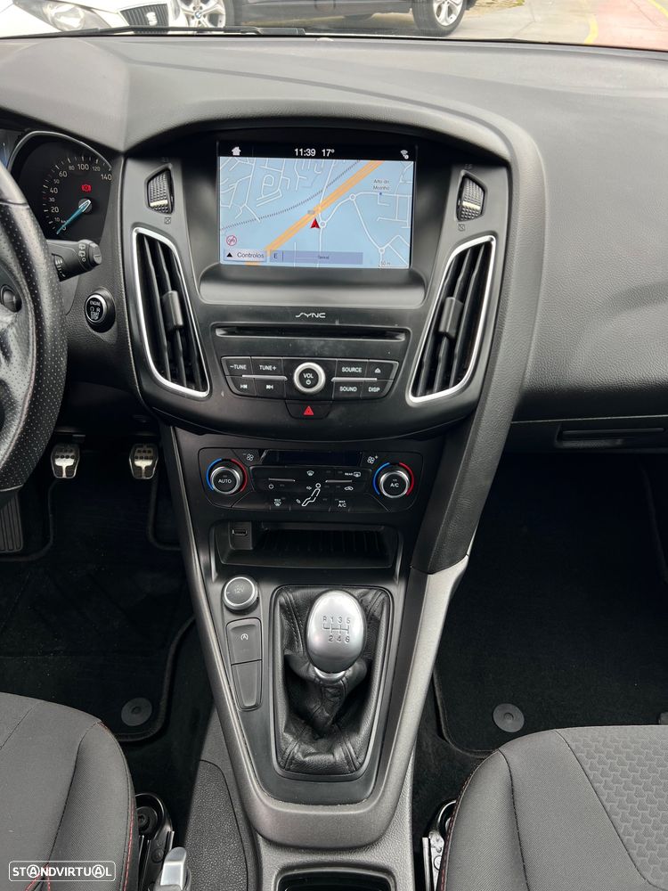 Ford Focus SW 1.5 TDCi ST-Line - 18