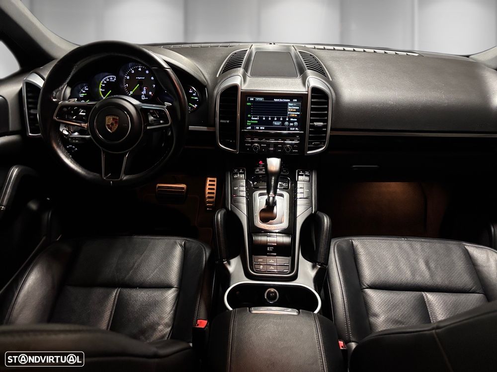 Porsche Cayenne S E-Hybrid - 4