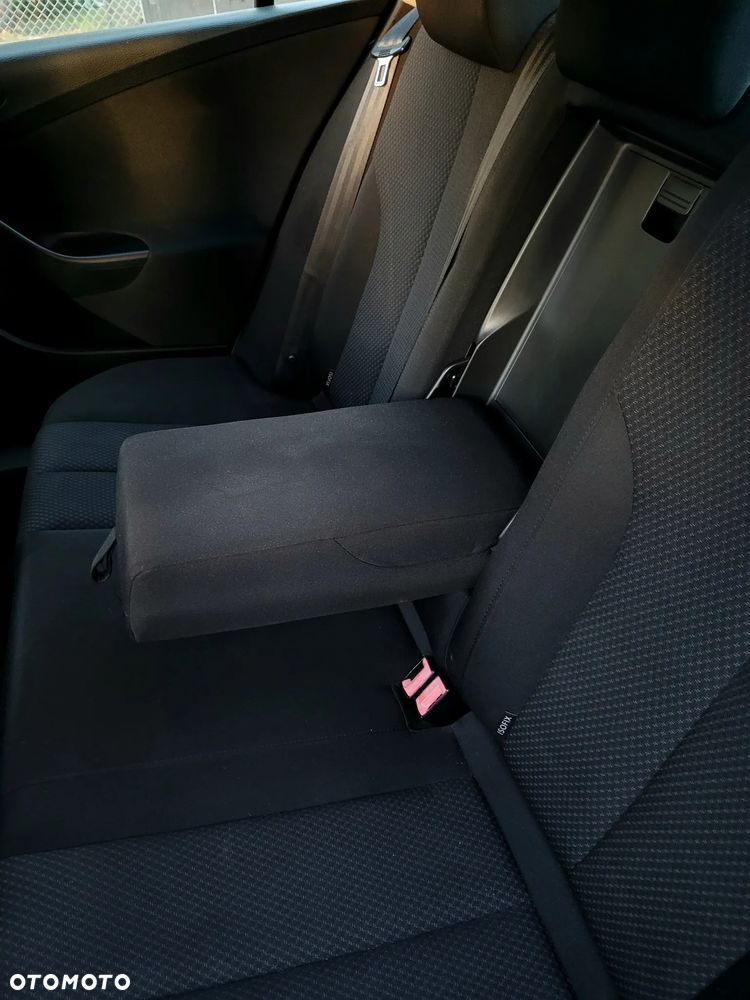 Volkswagen Passat 1.9 TDI Comfortline - 14