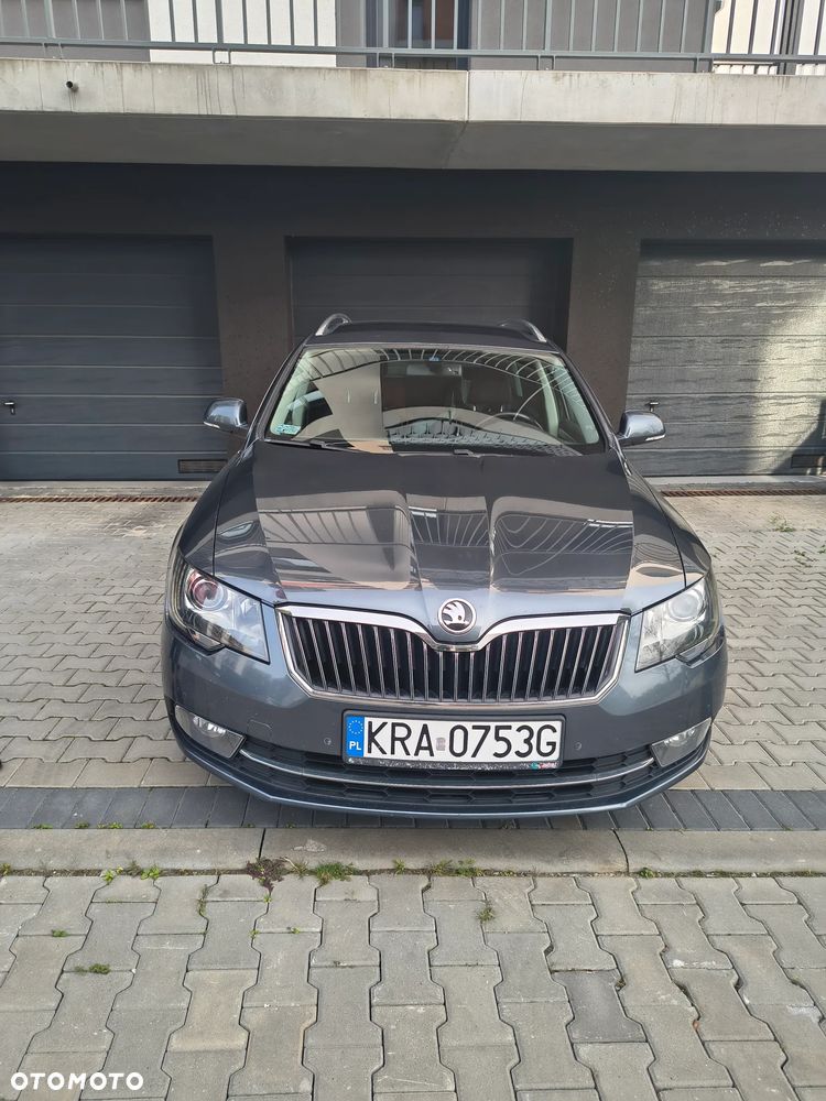 Skoda Superb 2.0 TDI Ambition DSG - 2