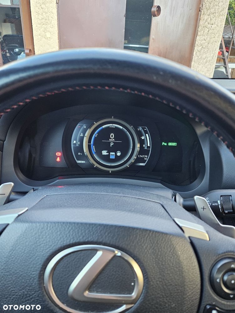 Lexus IS F Sport - 13