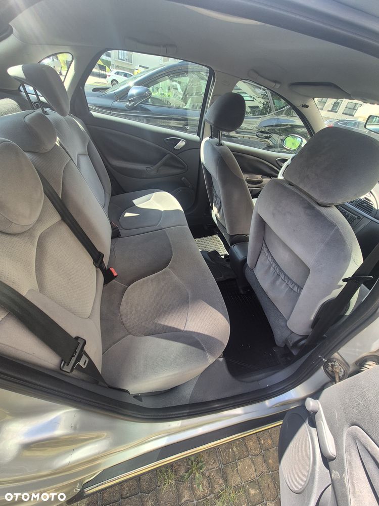 Citroën C5 II 1.8i 16V - 4
