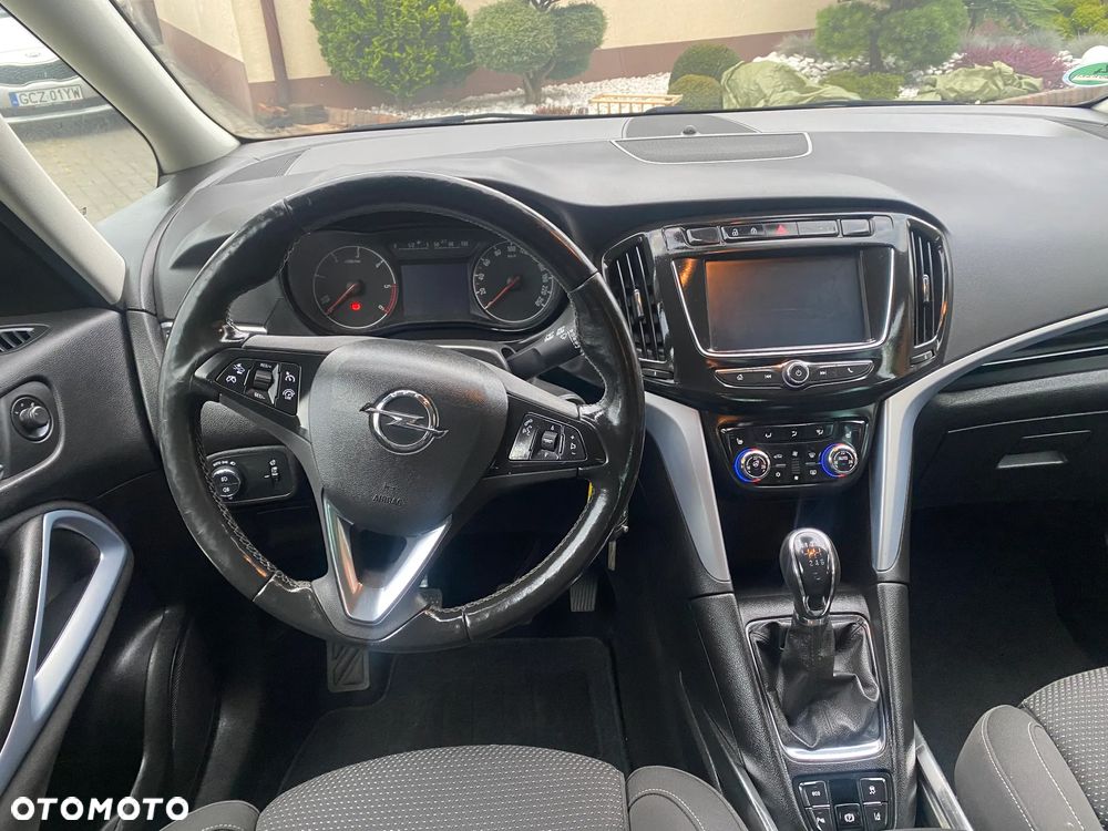 Opel Zafira - 9
