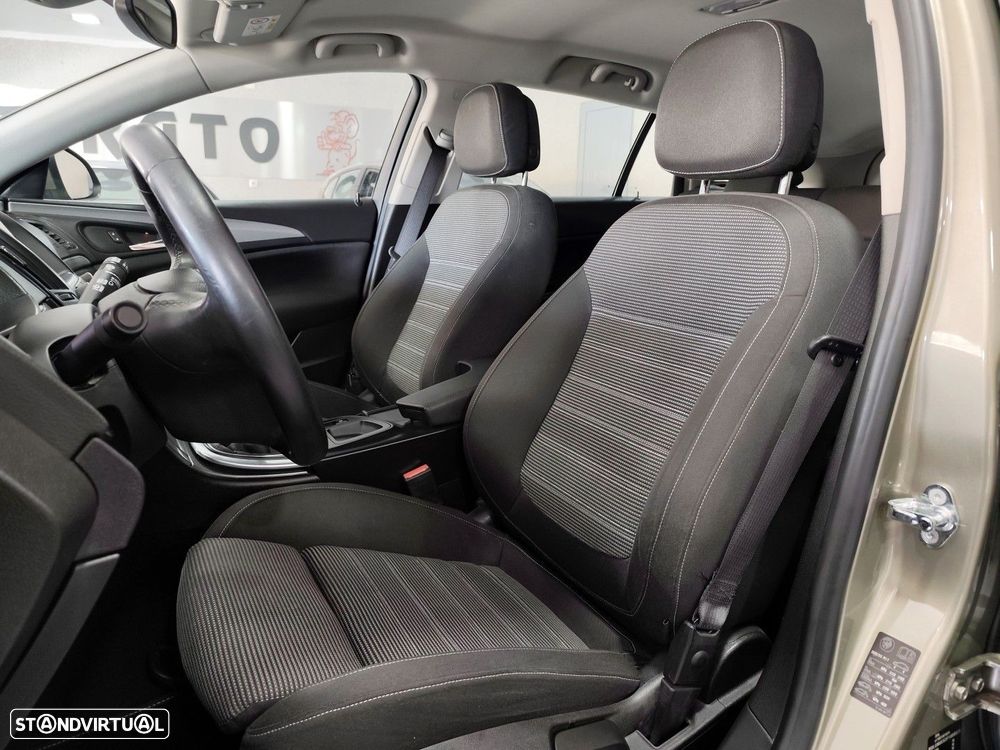 Opel Insignia Sports Tourer 2.0 CDTi Executive S/S - 11