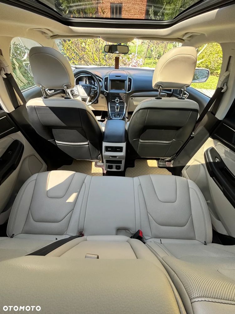Ford Edge - 24