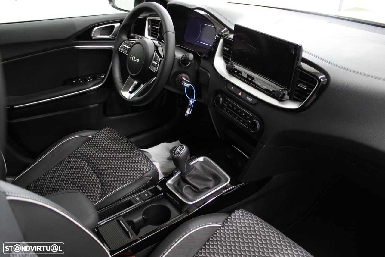 Kia Ceed 1.0 T-GDI Drive - 18