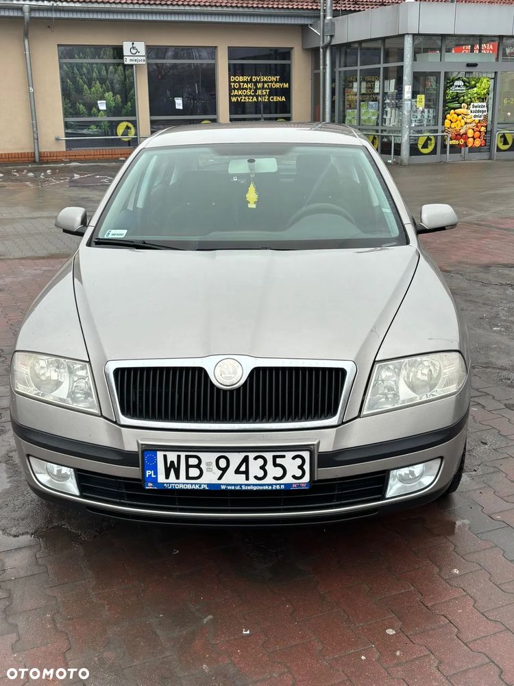 Skoda Octavia 1.6 Ambiente - 1