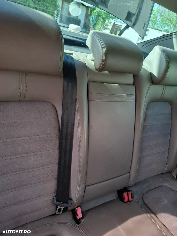 Volkswagen Passat 2.0 TDI Highline - 14