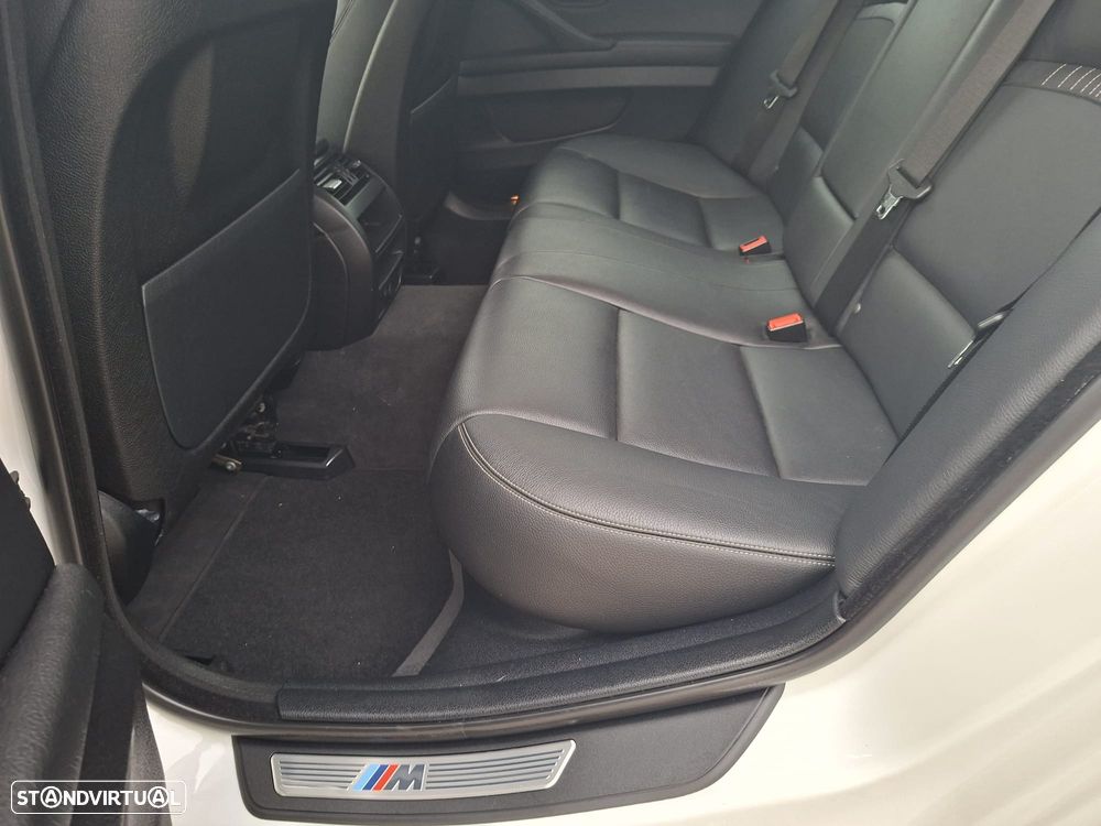 BMW 525 d Pack M Auto - 13