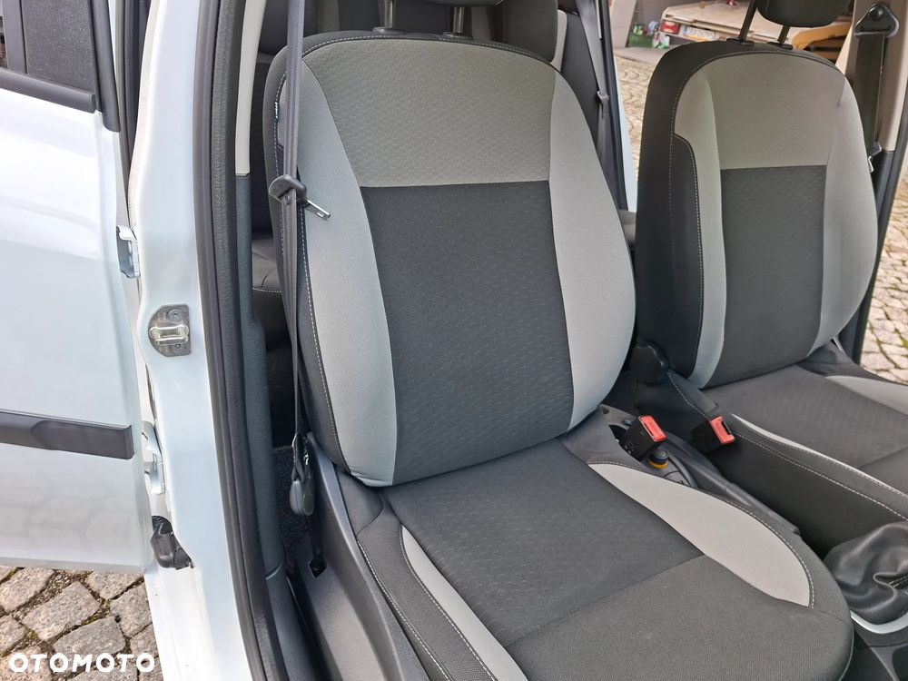 Renault Clio 1.2 16V 75 Collection - 18