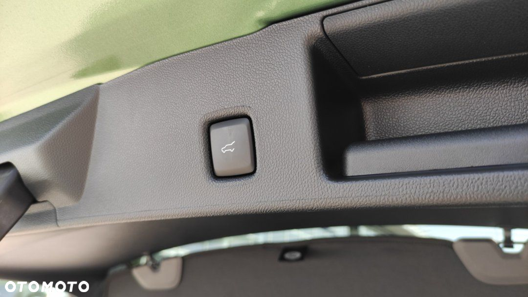 Ford Kuga - 17