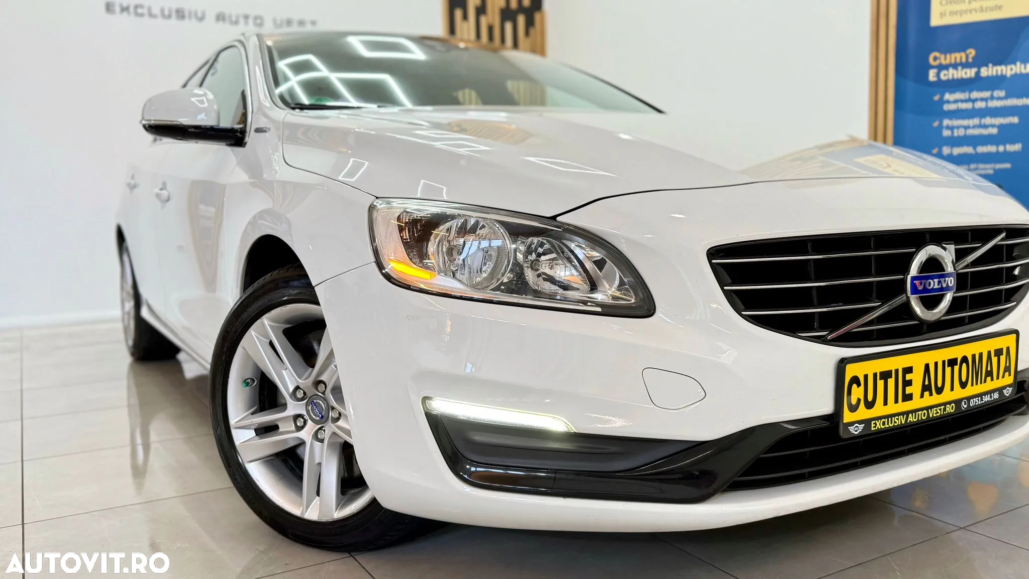 Volvo V60 D6 Plug-In-Hybrid AWD Geartronic Momentum - 9