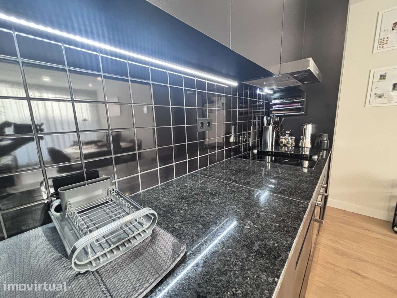 T1+1 com Suíte, 2 Varandas e Garagem — 337.000 € - Grande imagem: 5/21