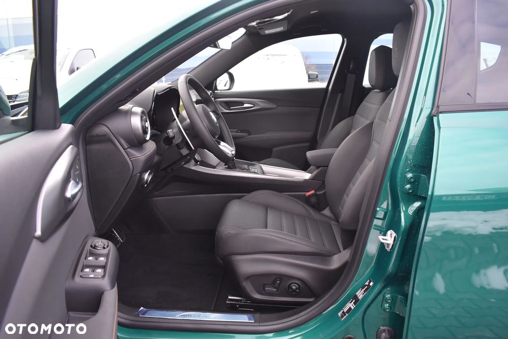 Alfa Romeo Tonale 1.5 T4 GSE mHEV Veloce DCT - 11