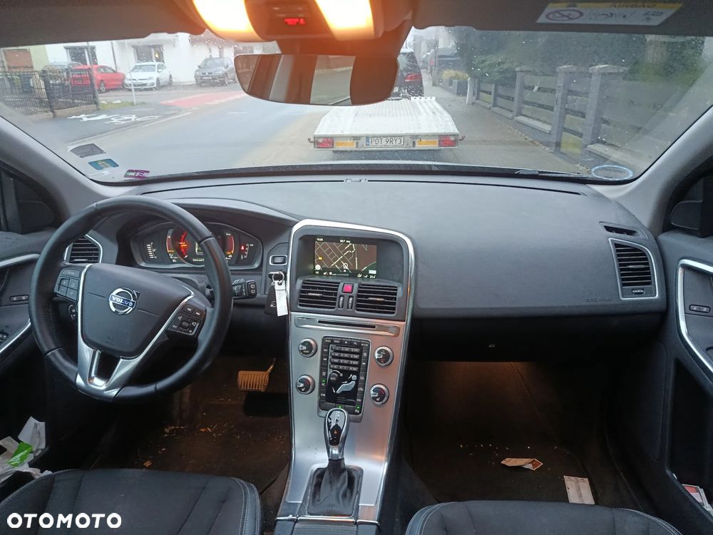 Volvo XC 60 D3 Geartronic Momentum - 5