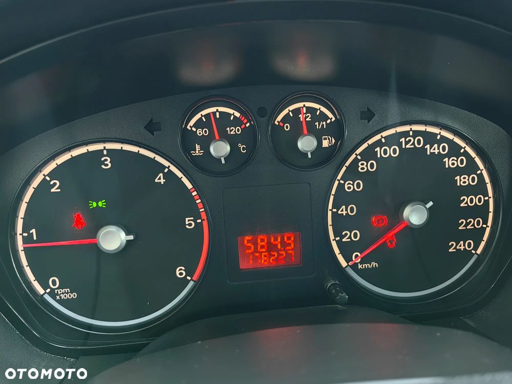 Ford Focus 1.6 TDCi Amber X - 17