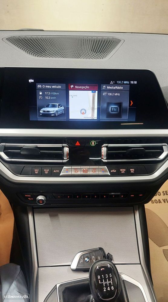 BMW 318 d Line Sport - 16